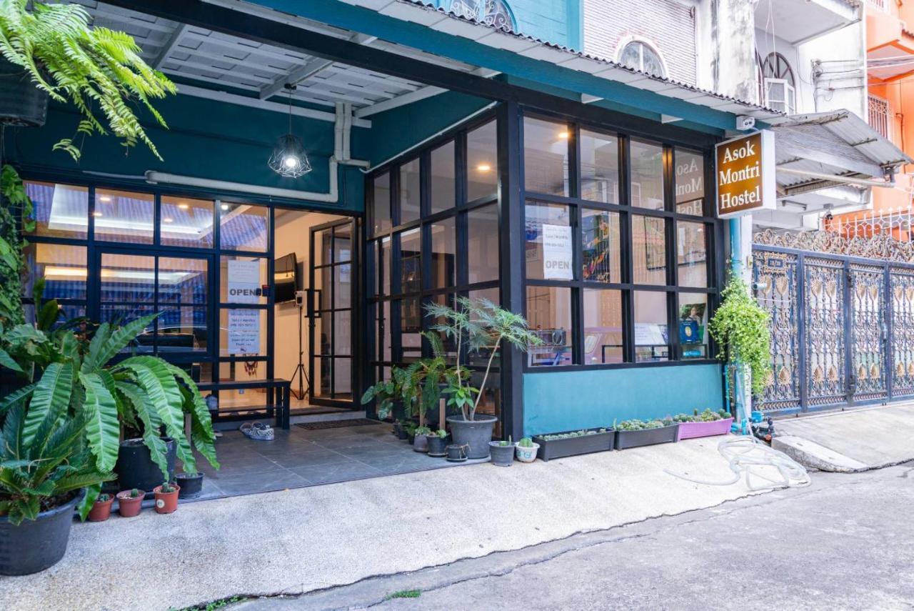Asok Montri Hostel Bangkok Exterior photo